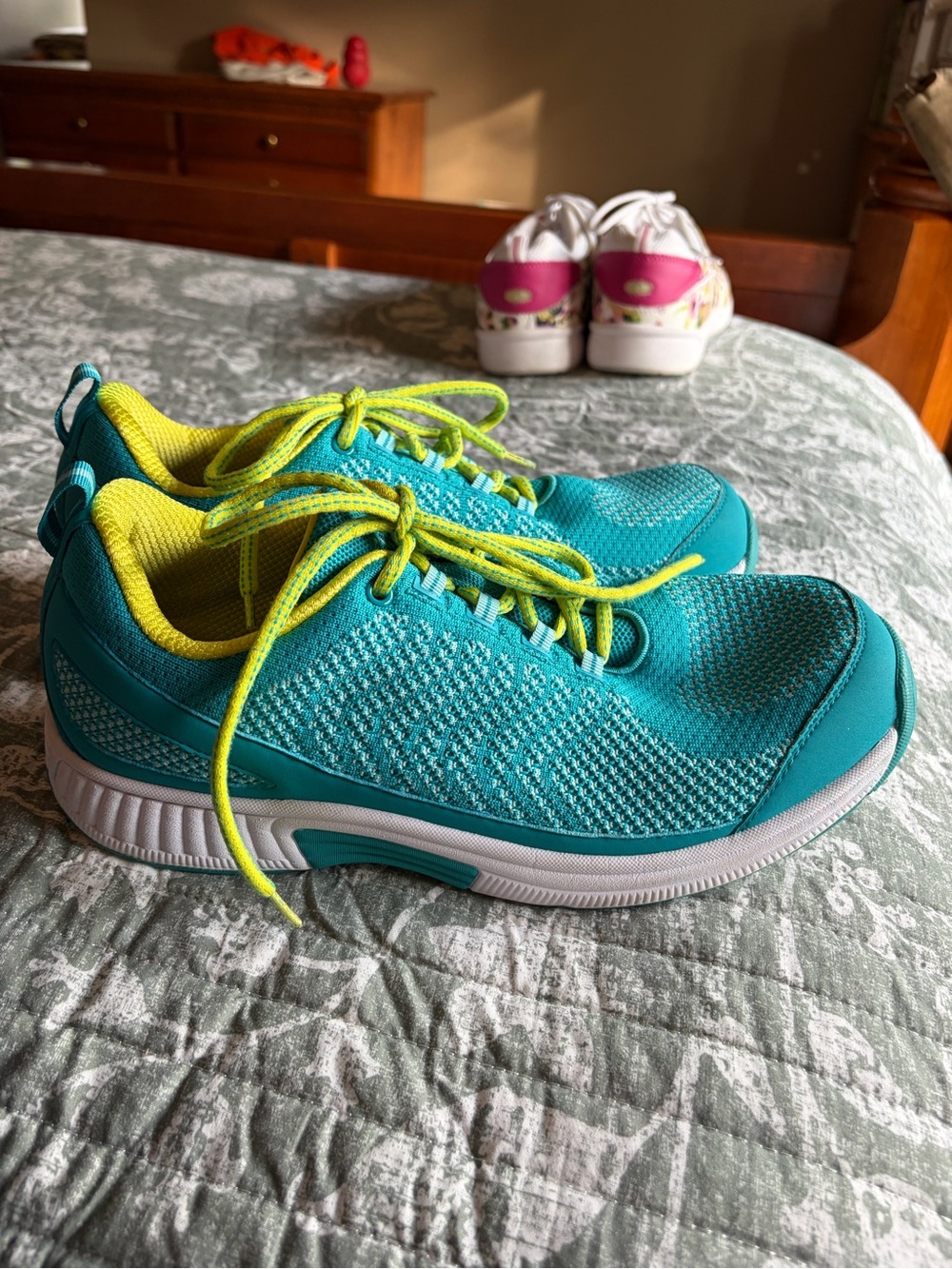 Women’s Teal Mesh Athletic Sneakers with Neon Yellow Lining